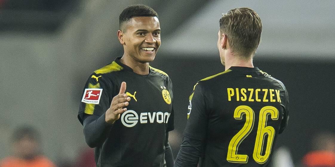 Manuel Akanji feiert sein Debüt für Borussia Dortmund