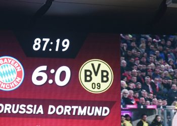 Der FC Bayern besiegte den BVB klar.