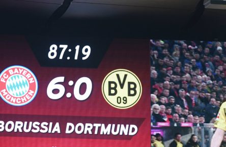 Der FC Bayern besiegte den BVB klar.