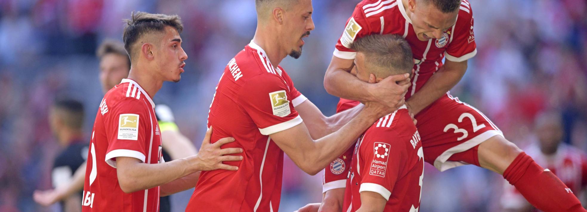 Niklas Dorsch vom FC Bayern erzielt sein erstes Bundesliga-Tor