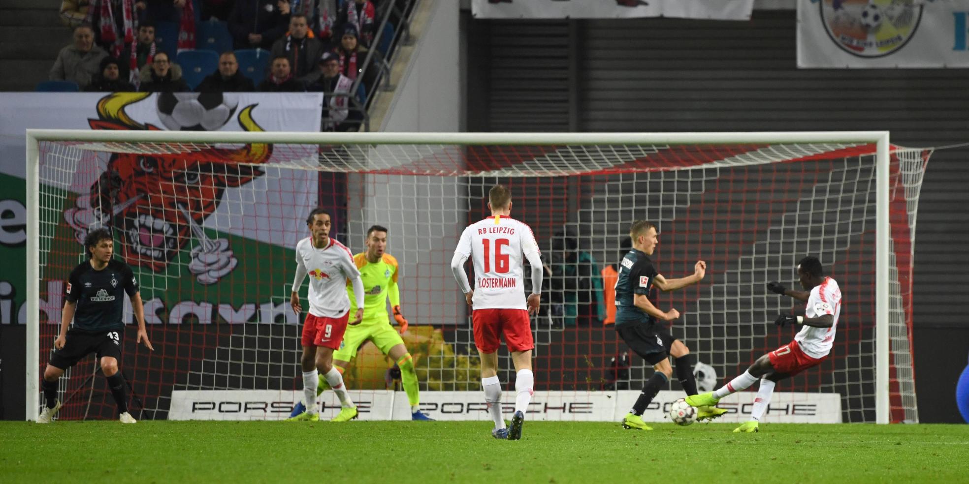 Bruma trifft zum 3:2 für Leipzig gegen Bremen