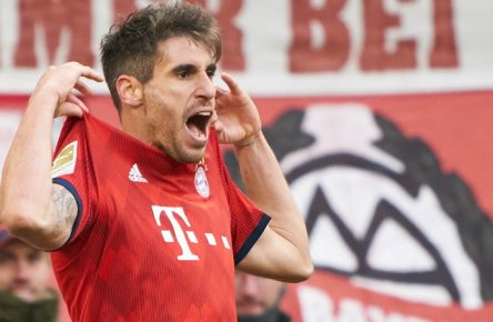 Javi MARTINEZ, FCB 8 celebrates his goal for 1-0 , happy, laugh, celebration, FC BAYERN MUNICH - HERTHA BSC BERLIN 1-0 - DFL REGULATIONS PROHIBIT ANY USE OF PHOTOGRAPHS as IMAGE SEQUENCES and/or QUASI-VIDEO - 1.German Soccer League , Munich, February 23, 2019 Season 2018/2019, matchday 23, FCB, München, Photographer: Peter Schatz