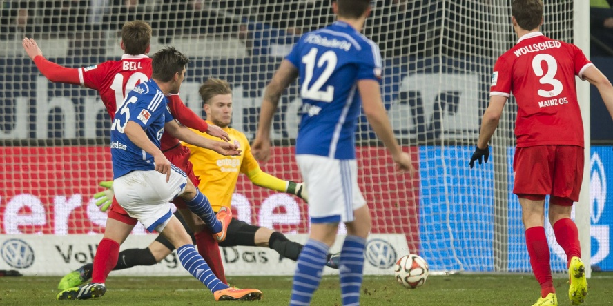 Klaas-Jan Huntelaar traf gegen Mainz 05 drei Mal.