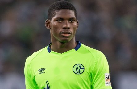 Breel Donald Embolo of FC Schalke 04 DFL REGULATIONS PROHIBIT ANY USE OF PHOTOGRAPHS AS IMAGE SEQUENCES AND/OR QUASI-VIDEO. during the Bundesliga match between Borussia Monchengladbach and FC Schalke 04 at the Borussia-Park, on September 15, 2018 in Monchengladbach, Germany Bundesliga 2018/2019 xVIxVIxImagesx/xGerritxvanxKeulenxIVx PUBLICATIONxINxGERxSUIxAUTxONLY 12144855