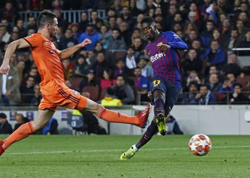 Ousmane Dembele vom FC Barcelona mit einer Chance gegen Olympique Lyon