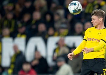 Lukasz Piszczek von Borussia Dortmund gegen den SC Paderborn