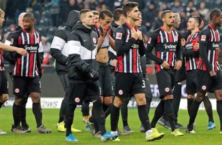 18.12.2019, xovx, Fussball 1.Bundesliga, Eintracht Frankfurt - 1.FC Koeln emspor, Enttaeuschte Frankfurter Spier nach der 2:4 Niederlage gegen Koeln, Freisteller. DFL/DFB REGULATIONS PROHIBIT ANY USE OF PHOTOGRAPHS as IMAGE SEQUENCES and/or QUASI-VIDEO Frankfurt am Main *** 18 12 2019, xovx, Soccer 1 Bundesliga, Eintracht Frankfurt 1 FC Koeln emspor, Disappointed Frankfurter Spier after the 2 4 defeat against Koeln, Freisteller DFL DFB REGULATIONS PROHIBIT ANY USE OF PHOTOGRAPHS as IMAGE SEQUENCES and or QUASI VIDEO Frankfurt am Main