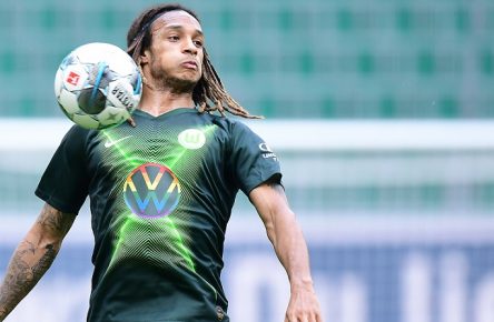 VfL Wolfsburg - Eintracht Frankfurt Fußball, 1. Bundesliga 2019/20, VfL Wolfsburg - Eintracht Frankfurt: Kevin Mbabu Wolfsburg Photo: Tim Groothuis/Witters/Pool via xim.gs DFL regulations prohibit any use of photographs as image sequences and/or quasi-video. Editorial use only. National and international news agencies out. Wolfsburg Deutschland *** VfL Wolfsburg Eintracht Frankfurt Football, 1 Bundesliga 2019 20, VfL Wolfsburg Eintracht Frankfurt Kevin Mbabu Wolfsburg Photo Tim Groothuis Witters Pool via xim gs DFL regulations prohibit any use of photographs as image sequences and or quasi video Editorial use only National and international news agencies out Wolfsburg Germany Poolfoto xim.gs ,EDITORIAL USE ONLY