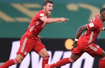 DFB-Pokal Finale: Bayern Muenchen - Bayer Leverkusen, 04.07.2020 Jubel Tor 0:1 David Alaba FCB mit Benjamin Pavard FCB. Fussball: DFB-Pokal: Saison 19/20: Finale: Bayern Muenchen - Bayer Leverkusen, 04.07.2020 Foto: Marvin Ibo Güngör/GES/POOL DFL REGULATIONS PROHIBIT ANY USE OF PHOTOGRAPHS as IMAGE SEQUENCES and/or QUASI-VIDEO, EDITORIAL USE ONLY, Berlin BE Deutschland *** DFB Pokal Final Bayern Muenchen Bayer Leverkusen, 04 07 2020 Cheering Goal 0 1 David Alaba FCB with Benjamin Pavard FCB Sport Fussball DFB Pokal Saison 19 20 Final Bayern Muenchen Bayer Leverkusen, 04 07 2020 Photo Marvin Ibo Güngör GES POOL Berlin BE Germany Poolfoto Marvin Ibo Güngör/GES/POOL ,EDITORIAL USE ONLY