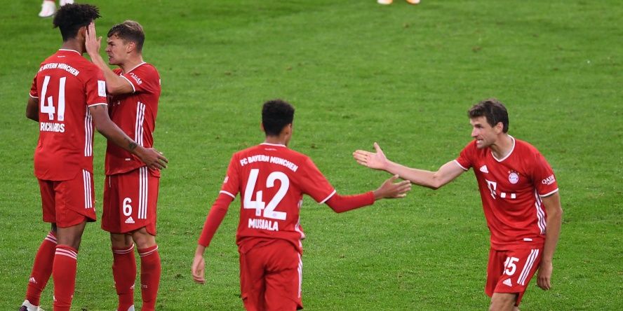 Jamals Musiala (r.) und Chris Richards könnten beim FC Bayern in den kommenden Wochen zum Einsatz kommen.