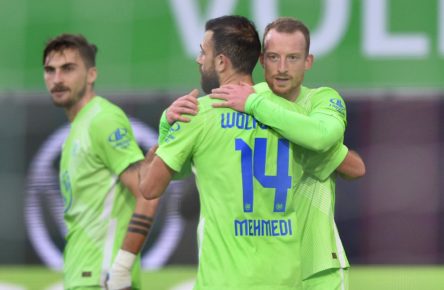 Admir Mehmedi und Maximilian Arnold vom VfL Wolfsburg
