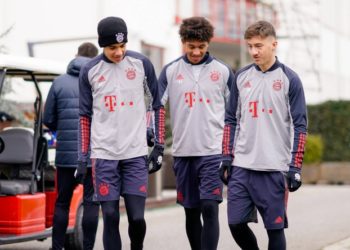 Jamal Musiala, Chris Richards und Angelo Stiller - die Zukunft des FC Bayern?