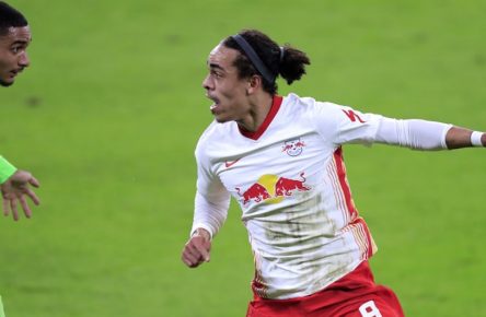POULSEN Yussuf Team RB Leipzig mit LACROIX DFB Pokal Saison 2020-2021 Viertelfinale RB Leipzig - VFL Wolfsburg am 03. 03.2021 in Leipzig DFL REGULATIONS PROHIBIT ANY USE OF PHOTOGRAPHS as IMAGE SEQUENCES and/or QUASI-VIDEO *** POULSEN Yussuf Team RB Leipzig with LACROIX DFB Pokal Saison 2020 2021 Viertelfinale RB Leipzig VFL Wolfsburg am 03 03 2021 in Leipzig DFL REGULATIONS PROHIBIT ANY USE OF PHOTOGRAPHS as IMAGE SEQUENCES and or QUASI VIDEO