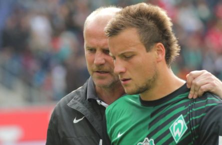 Thomas Schaaf und Philipp Bargfrede von Werder Bremen