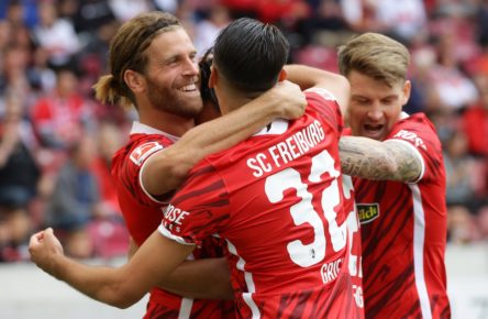 Lucas Höler jubelt für den SC Freiburg