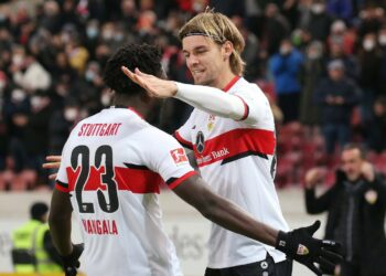 Orel Mangala und Borna Sosa vom VfB Stuttgart