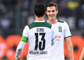 Florian Neuhaus und Lars Stindl von Borussia Mönchengladbach