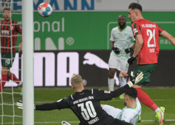 (Noch) nicht immer eiskalt vor dem Tor: Andi Zeqiri vom FC Augsburg