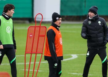 Max Kruse und Jonas Wind: Offensiv-Neuzugänge des VfL Wolfsburg mit Trainer Kohfeldt