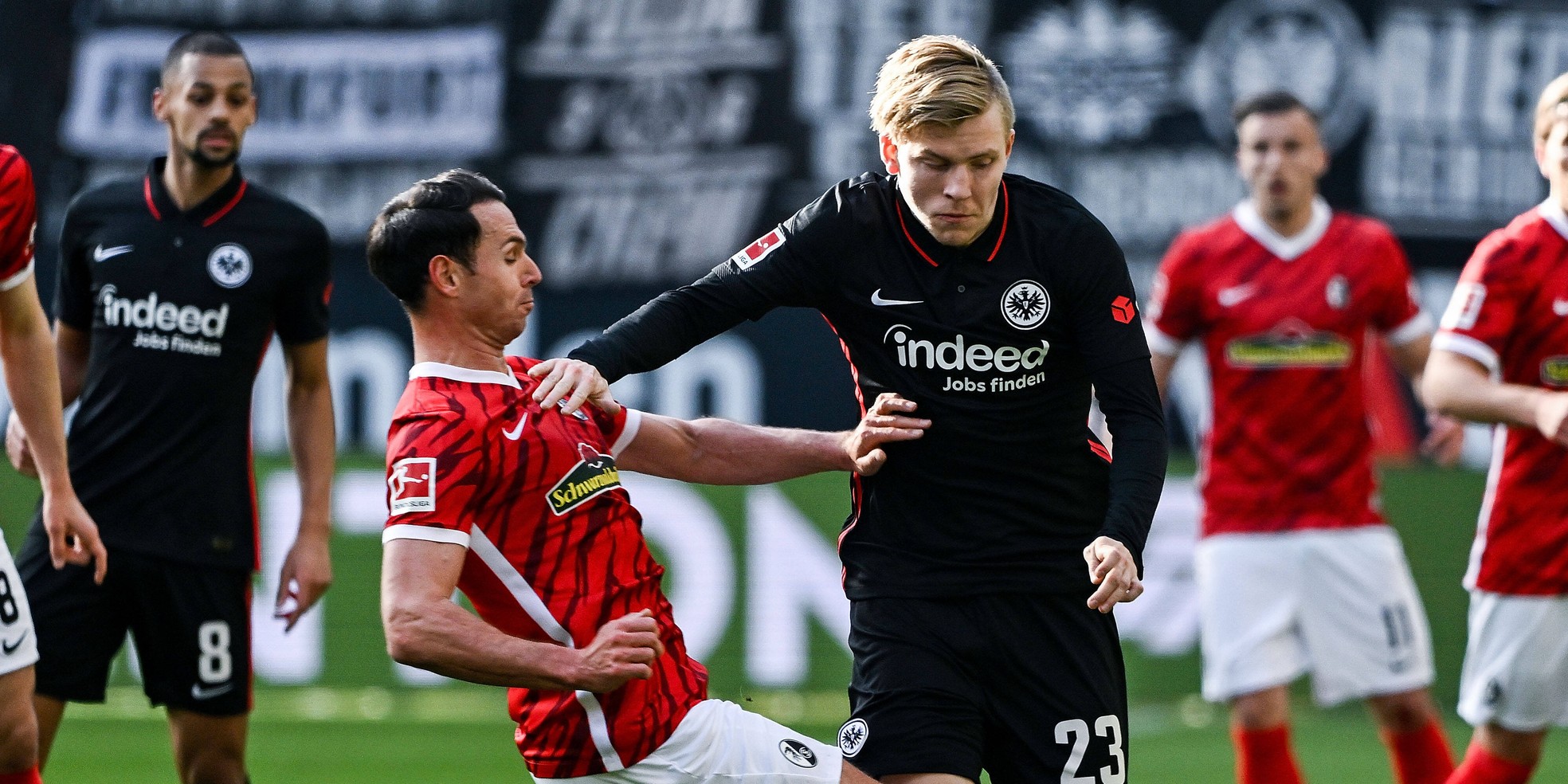 Jens Petter Hauge, Startelf-Überraschung von Eintracht Frankfurt