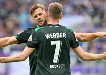 Marvin Ducksch und Niclas Füllkrug vom SV Werder Bremen