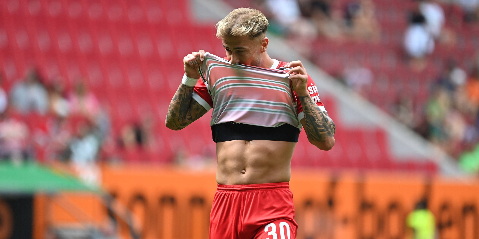 Niklas Dorsch vom FC Augsburg ist wieder verletzt