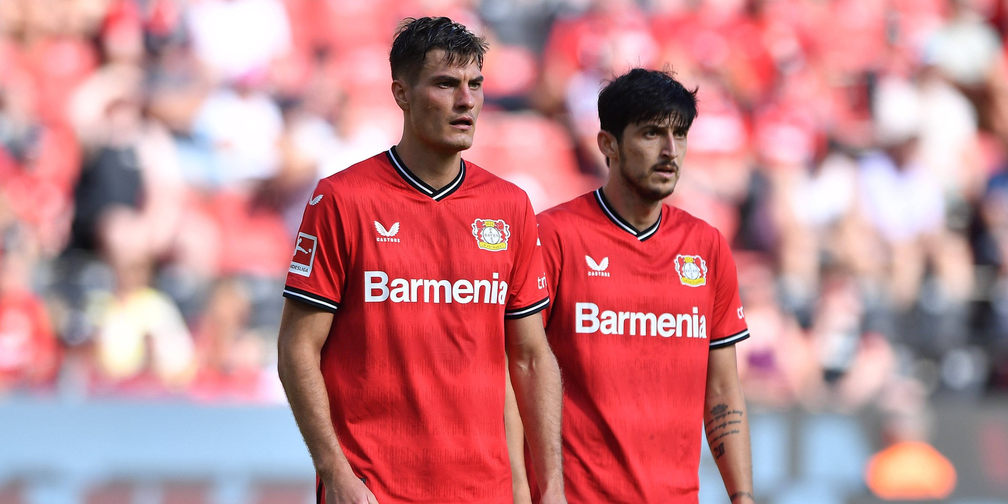 Patrik Schick und Sardar Azmoun von Bayer 04 Leverkusen