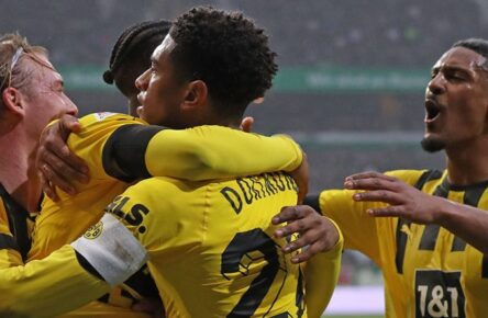 Borussia Dortmund jubelt! Die neue BVB-Taktik im 4-1-4-1 funktioniert.