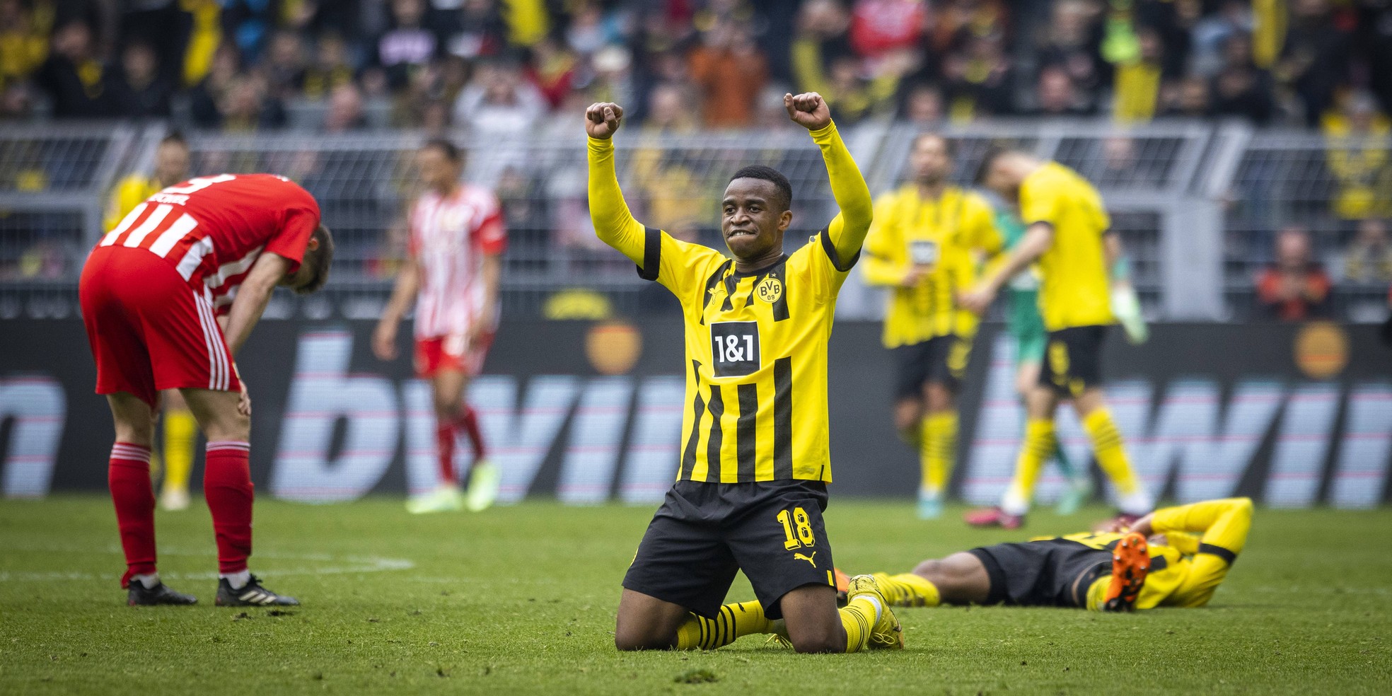 Youssoufa Moukoko schießt den BVB zum Sieg am 27. Spieltag