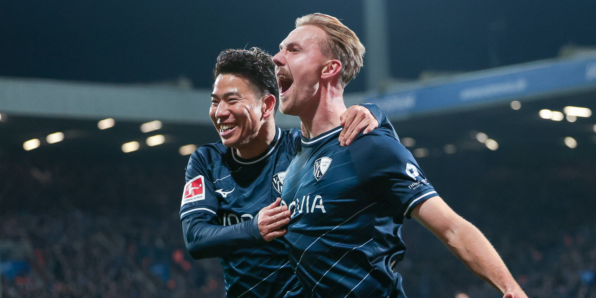 Lukas Daschner und Takuma Asano vom VfL Bochum