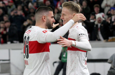 Deniz Undav und Chris Führich vom VfB Stuttgart