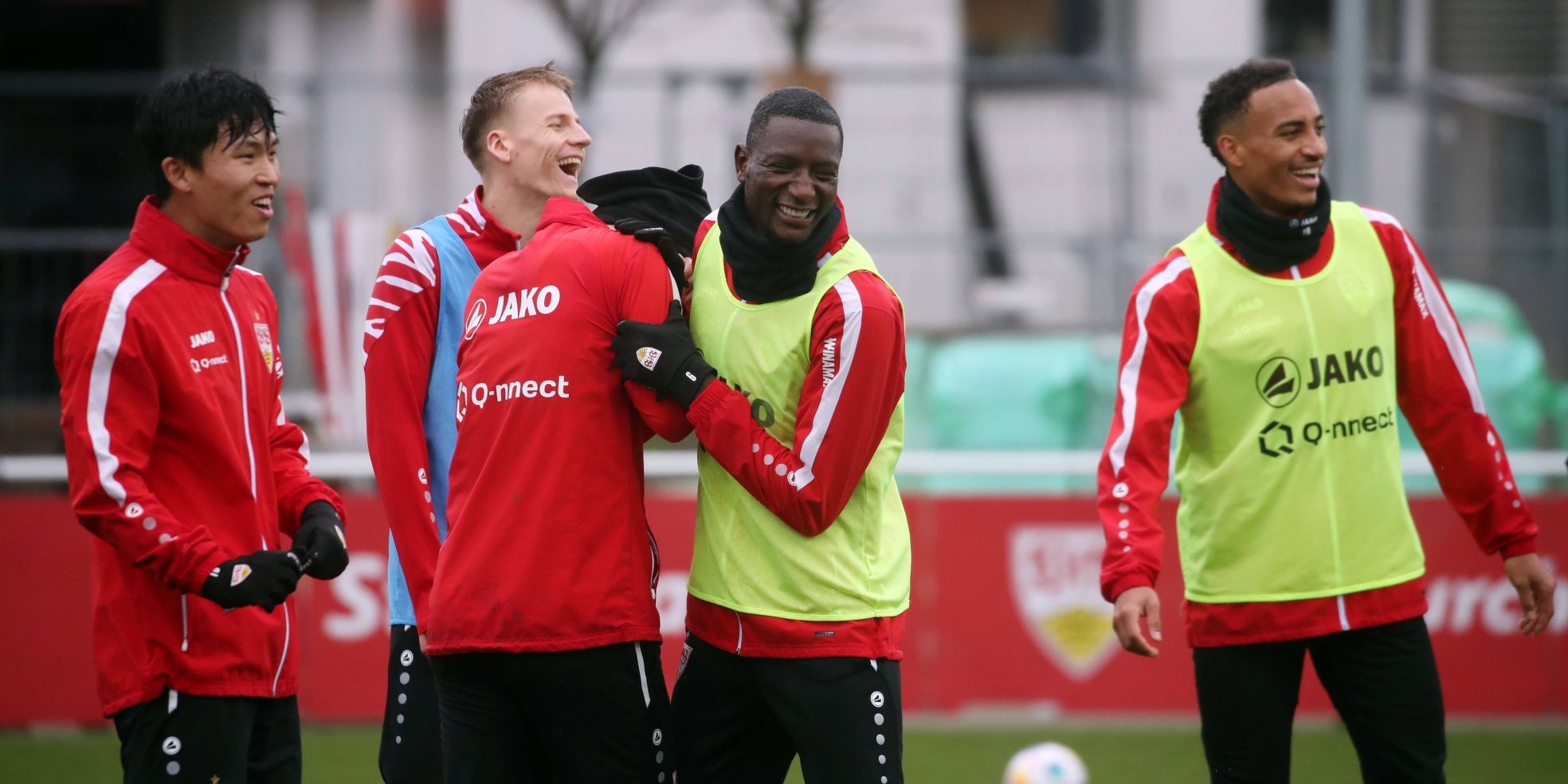 VfB Stuttgart: Jeong (l.) und Leweling (r.) Kandidaten für Positionsänderungen?