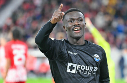 Sirlord Conteh SC Paderborn, 11 bejubelt das Tor zum 0:3 von Filip Bilbija SC Paderborn, 7, welches er vorbereitet hat, GER, SC Freiburg vs. SC Paderborn, Fussball, Herren, DFB-Pokal, 2. Runde, Spielzeit 2023/2024, 01.11.2023, DFB/DFL REGULATIONS PROHIBIT ANY USE OF PHOTOGRAPHS AS IMAGE SEQUENCES AND/OR QUASI-VIDEO GER, SC Freiburg vs. SC Paderborn, Sport, Fussball, Herren, DFB-Pokal, 2. Runde, Spielzeit 2023/2024, 01.11.2023, Freiburg im Breisgau *** Sirlord Conteh SC Paderborn, 11 cheers the goal to 0 3 from Filip Bilbija SC Paderborn, 7 , which he prepared, GER, SC Freiburg vs SC Paderborn, Sport, Football, Men, DFB Pokal, 2 Round, Season 2023 2024, 01 11 2023, DFB DFL REGULATES PROHIBIT ANY USE OF PHOTOGRAPHS AS IMAGE SEQUENCES AND OR QUASI VIDEO GER, SC Freiburg vs SC Paderborn, sports, football, men, DFB Pokal, 2 round, season 2023 2024, 01 11 2023, Freiburg im Breisgau Copyright: xEibner-Pressefoto/SilasxSchuellex EP_SSR