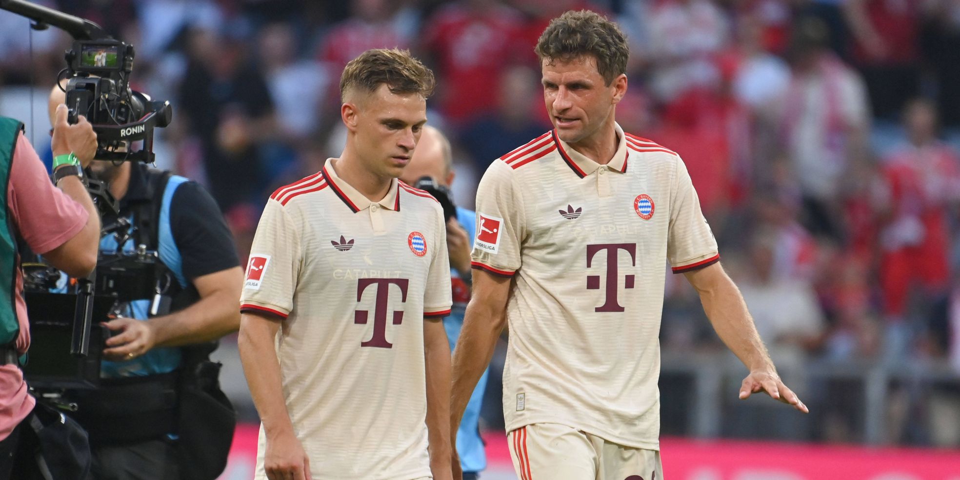 Joshua Kimmich und Thomas Müller vom FC Bayern