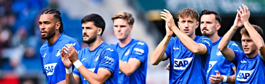 TSG Hoffenheim klatscht zu den Fans