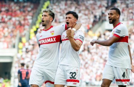 VfB Stuttgart: Josha Vagnoman (r.) und Fabian Rieder (m.) drängen in die Startelf