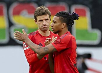 FC Bayern München einsortiert: Thomas Müller und Michael Olise