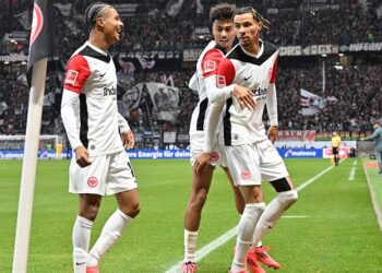 Läuft momentan bei Eintracht Frankfurt, Hugo Ekitike und Nathaniel Brown