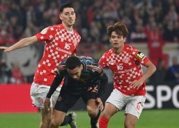 Anthony Caci und Kaishu Sano vom 1. FSV Mainz 05