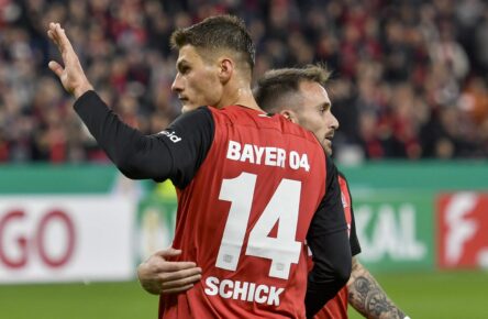 Patrik Schick & Aleix Garcia von Bayer Leverkusen