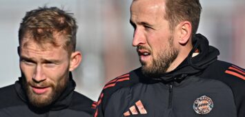 Konrad Laimer und Harry Kane (FC Bayern München)