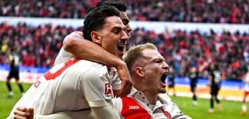 Anthony Caci, Nadiem Amiri und Andreas Hanche-Olsen in Jubelstürmen