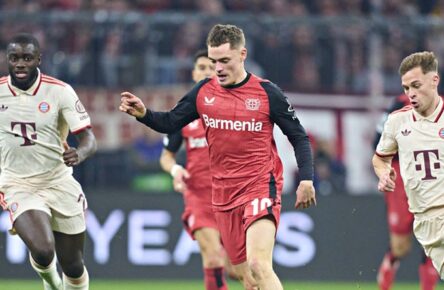 Florian Wirtz im Duell mit dem FC Bayern München