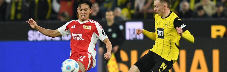 Woo-yeong Jeong Union Berlin und Maximilian Beier Borussia Dortmund im Zweikampf waehrend des Spiels der 1. Bundesliga zwischen Borussia Dortmund und 1. FC Union Berlin, SIGNAL IDUNA PARK am 22. February 2025 in Dortmund, Deutschland. Foto von Ralf Treese/DeFodi Images  Woo-yeong Jeong Union Berlin und Maximilian Beier Borussia Dortmund battle for the ball during the Bundesliga match between Borussia Dortmund and 1. FC Union Berlin at Signal Iduna Park on February 22, 2025 in Dortmund, Germany. Photo by Ralf Treese/DeFodi Images DFL regulations prohibit any use of photographs as image sequences and/or quasi-video. Photo by Ralf Treese/DeFodi Images *** Woo yeong Jeong Union Berlin and Maximilian Beier Borussia Dortmund battle for the ball during the Bundesliga match between Borussia Dortmund and 1 FC Union Berlin, SIGNAL IDUNA PARK on February 22, 2025 in Dortmund, Germany Photo by Ralf Treese DeFodi Images Woo yeong Jeong Union Berlin and Maximilian Beier Borussia Dortmund battle for the ball during the Bundesliga match between Borussia Dortmund and 1 FC Union Berlin at Signal Iduna Park on February 22, 2025 in Dortmund, Germany Photo by Ralf Treese DeFodi Images DFL regulations prohibit any use of photographs as image sequences and or quasi video Photo by Ralf Treese DeFodi Images