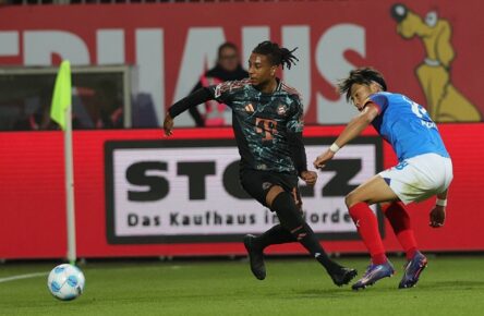 Michael Olise (Bayern München vs. Shuto Machino (Holstein Kiel)