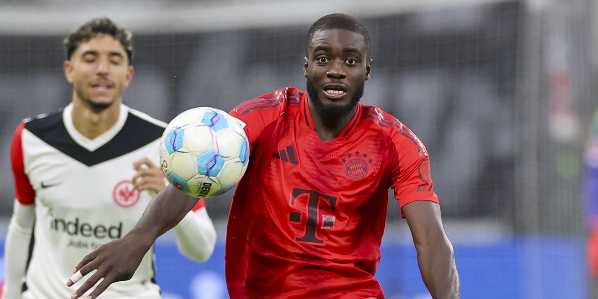 Dayot Upamecano vom FC Bayern im Spiel gegen Eintracht Frankfurt