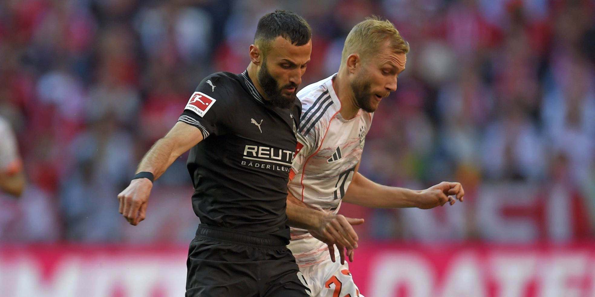 Franck Honorat (Gladbach) gegen Konrad Laimer (FC Bayern)