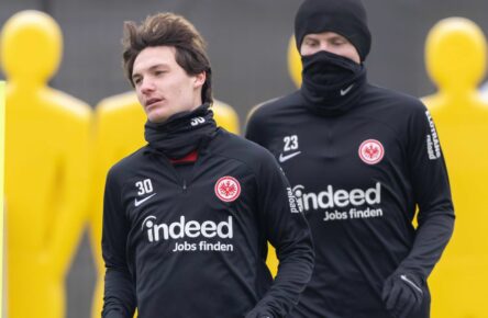 Paxten Aaronson von Eintracht Frankfurt
