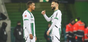1. Fussball Bundesliga, Borussia Mönchengladbach vs. SV Holstein Kiel, 14.12.2024 Alassane Plea Borussia Mönchengladbach 14 und Franck Honorat Borussia Mönchengladbach 9 im Gespräch -- 1. Fussball Bundesliga, Borussia Mönchengladbach vs. SV Holstein Kiel, 14.12.2024, Borussia-Park Mönchengladbach -- DFL REGULATIONS PROHIBIT ANY USE OF PHOTOGRAPHS AS IMAGE SEQUENCES AND/OR QUASI-VIDEO. *** 1 Soccer Bundesliga, Borussia Mönchengladbach vs SV Holstein Kiel, 14 12 2024 Alassane Plea Borussia Mönchengladbach 14 and Franck Honorat Borussia Mönchengladbach 9 in conversation 1 Soccer Bundesliga, Borussia Mönchengladbach vs SV Holstein Kiel, 14 12 2024, Borussia Park Mönchengladbach DFL REGULATES PROHIBIT ANY USE OF PHOTOGRAPHS AS IMAGE SEQUENCES AND OR Q UASI VIDEO Copyright: xBEAUTIFULxSPORTS/Derixx