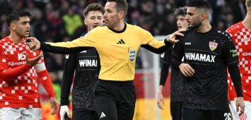 Fußball 1. Bundesliga 19. Spieltag 1. FSV Mainz 05 - VfB Stuttgart am 25.01.2025 in der Mewa Arena in Mainz Nadiem Amiri  Mainz , links - Schiedsrichter Tobias Stieler, mitte - Deniz Undav  Stuttgart , rechts DFL regulations prohibit any use of photographs as image sequences and/or quasi-video. *** Soccer 1 Bundesliga 19 Matchday 1 FSV Mainz 05 VfB Stuttgart on 25 01 2025 at the Mewa Arena in Mainz Nadiem Amiri Mainz , left referee Tobias Stieler, center Deniz Undav Stuttgart , right DFL regulations prohibit any use of photographs as image sequences and or quasi video xJKx